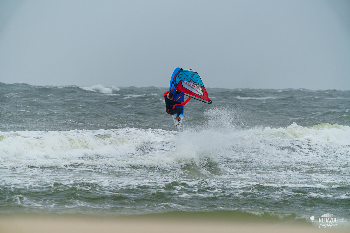 Surfer op de Noordzee