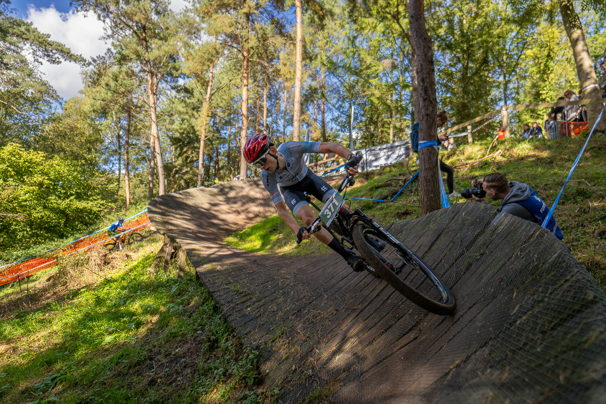 Downhill tijdens het KNWU Scott NK Mountainbike